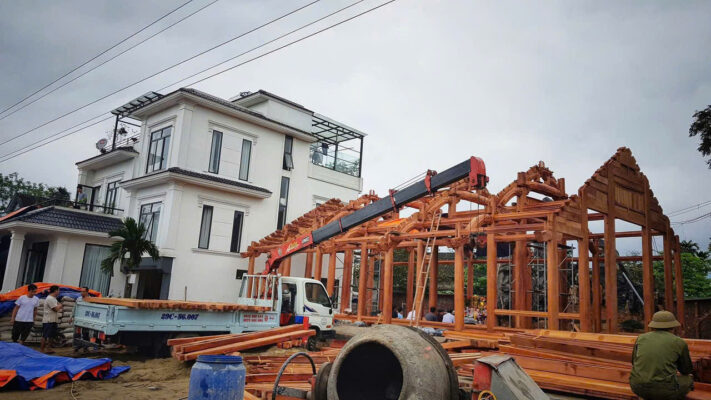 Các yếu tố ảnh hưởng đến giá làm nhà gỗ